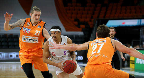 仓促出手 仓促出手