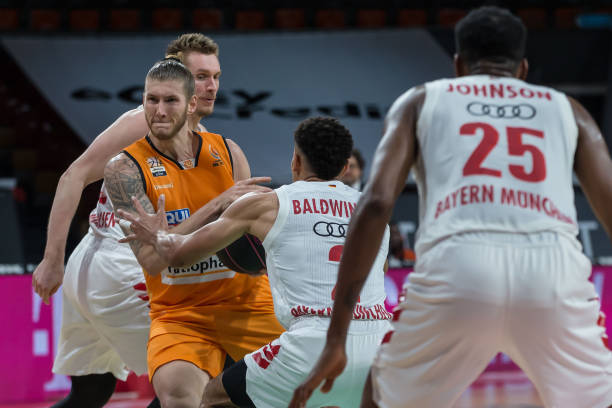 退上海队 退上海队