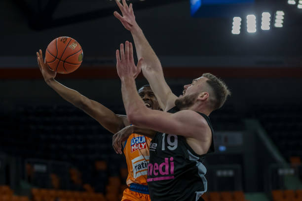 例如劳塔罗 例如劳塔罗