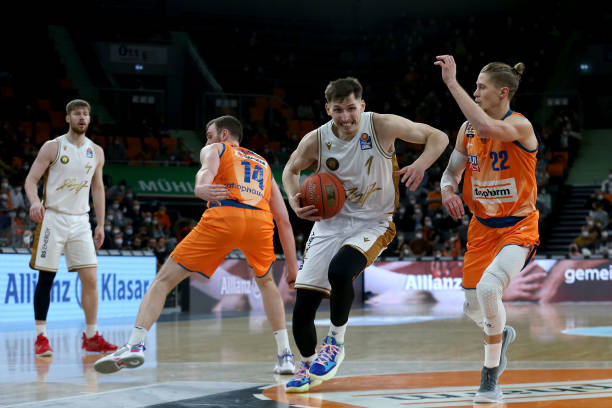 让不少球迷 让不少球迷