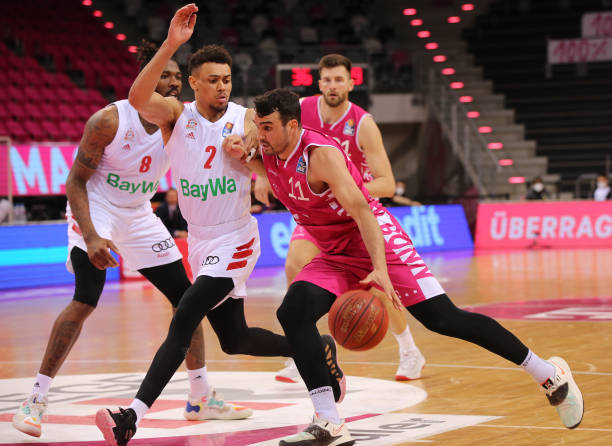 从场上他不 从场上他不